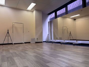 【仙台中心部一番町】ダンスができるレンタルスタジオ！幅5.4mの大型鏡ありの広々としたダンススペース - レンタルスタジオロカヒ仙台一番町