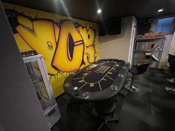 Bar NCR(バーエヌシーアール)の室内の写真