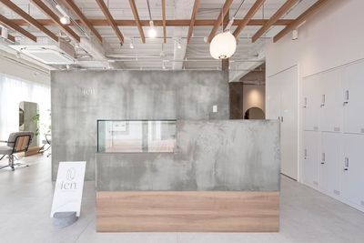 hair & beauty ien. 【表参道駅5分】表参道ヒルズ裏にあるヘアサロン丸ごと貸しの入口の写真