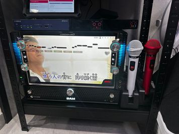 カラオケ機材(LIVE DAM WAO!)2 - カラオケバー neo 梅田2号店の設備の写真