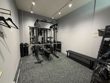 【 中延駅徒歩2分】11㎡/駅近！マルチマシンやダンベル完備のトレーニングルーム - ルービー中延