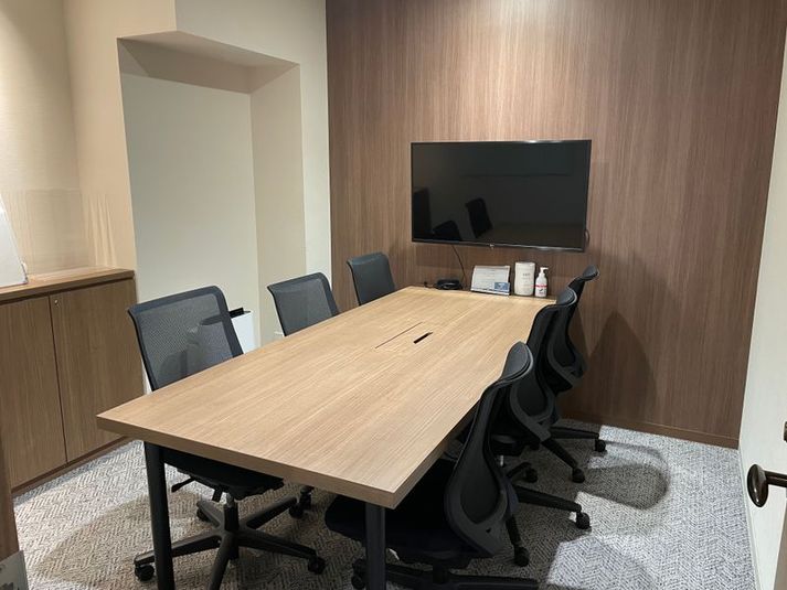 エミフィス大泉学園 会議室（6名）の室内の写真