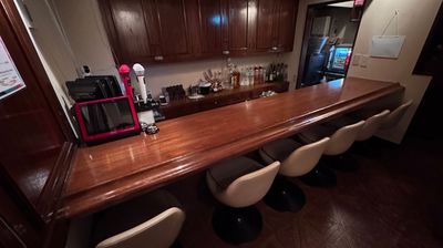 左手にはカラオケ（有料）も完備 - コンセプトルーム『LUMI』 【新宿区】新宿三丁目駅徒歩2分！コンセプトルーム『Lumi』の室内の写真