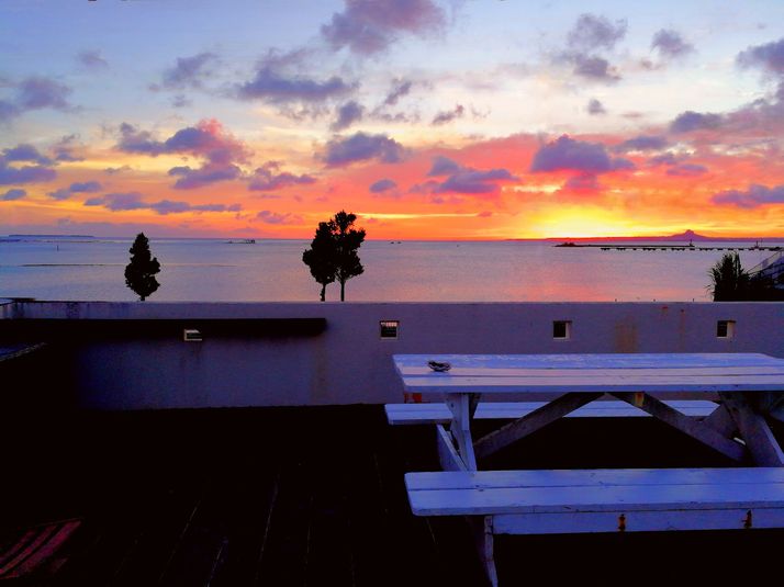 多目的ゆんたくスペース - 広いリビング絶景BBQスペース有