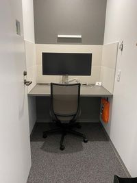 駅チカ！鍵付ゆったり完全個室・高速Wifi・ワイドモニター・コーヒーサーバー完備【土日祝はお得料金設定】 - comolu 市ヶ谷