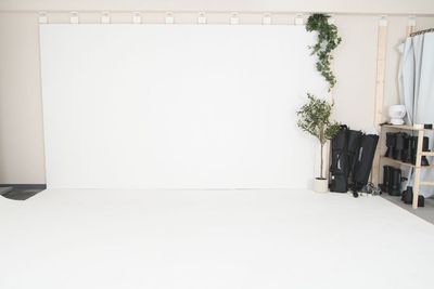右側のスペース。直角の白い壁が使用できます。 - Studio ZONA 市ヶ谷店 Studio ZONA 市ヶ谷店 白ホリ撮影スタジオの室内の写真