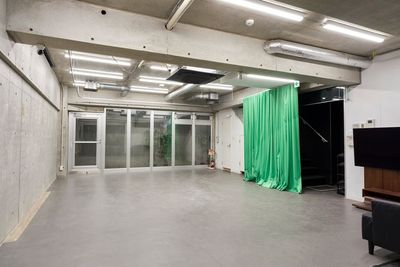グリーンバックは可動式なので、様々な使い方が可能です。 - 桜新町 スタジオENTER 多目的撮影スタジオの室内の写真