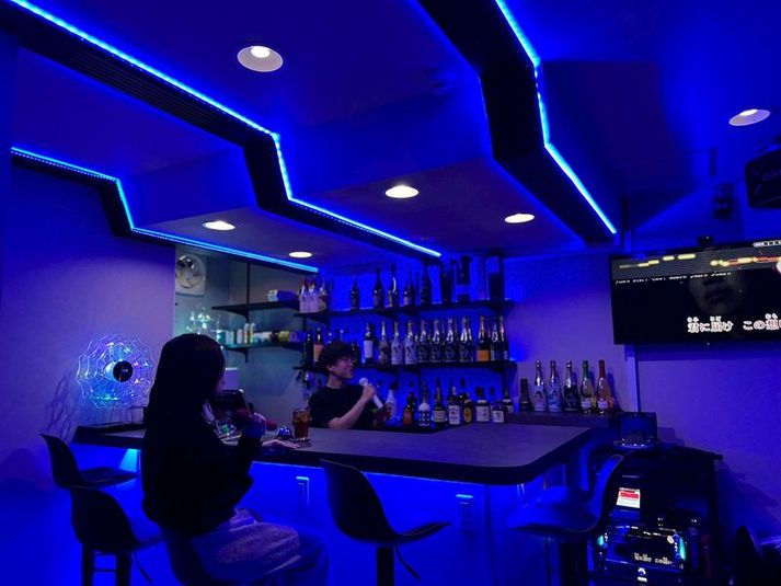 カラオケバー neo 梅田2号店の室内の写真