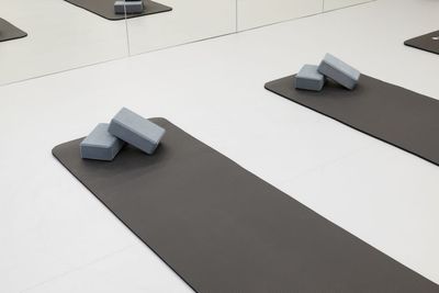 ヨガマット厚さ10mm、幅610mm - PALETTEスタジオ 百合ヶ丘の設備の写真