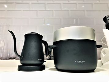 BALMUDA The Gohan
​BALMUDA The Pot

蒸気によるまったく新しい炊飯方法噛みしめるたびに旨味を感じられるごはんが仕上がります。 - 恵比寿キッチンレンタルスタジオ Talk Kitchen  恵比寿レンタルキッチンスタジオ /Talk Kitchenの設備の写真