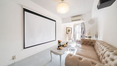 窓を開けた状態のお部屋の雰囲気です。 - Cafenoma（カフェノマ）神田の室内の写真