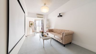 窓を開けた状態のお部屋の雰囲気です。 - Cafenoma（カフェノマ）神田の室内の写真