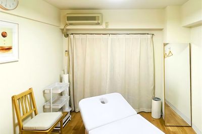 施術スペース - レンタルサロン AndSTAR 博多店 レンタルサロン AndSTAR 博多２号店の室内の写真