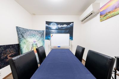 集中できる落ち着いた個室|会議・面談・少人数利用に - レンタルスペーススピリ 関内店