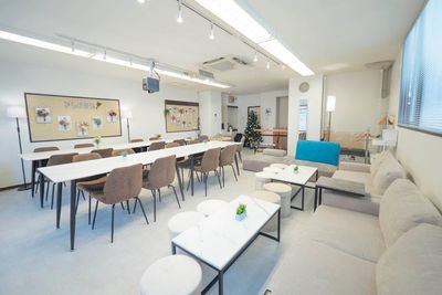 合計30個の照明器具💐✨ - Flowe大宮の室内の写真