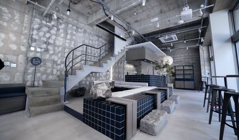 ShareOffice（シェアオフィス）結う-You- カフェ店舗のスペースレンタルの室内の写真