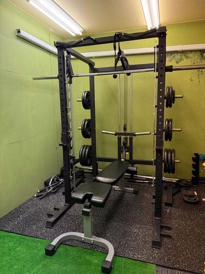 SALON GYM - SALON GYM