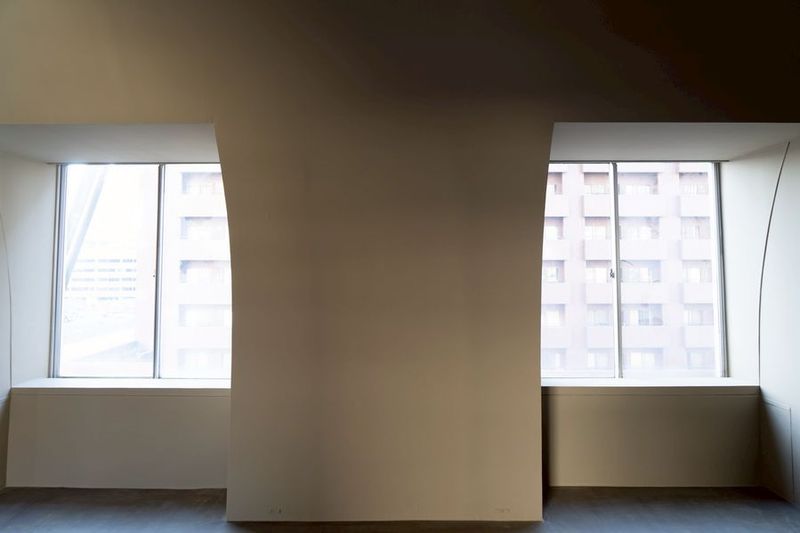 【個人利用限定】天高3.6mアーチ天井｜2トーンの撮影空間 - 中之島 美術館エリア｜天高3.6m アーチ型天井の2室スタジオ