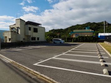 南城美術館 南城美術館展示室、広場、オーシャンビューテラス、カフェスペースの外観の写真