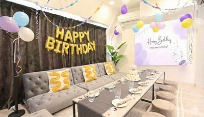 ソファー4台　
ローテーブル2台で多人数で楽しめます - Flow LOUNGE FlowLounge五反田_パーティ・ボードゲーム・懇親会の室内の写真