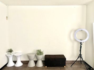 ストーン烏丸御池 貸し会議室・リモート・レンタルサロン・撮影スタジオの室内の写真