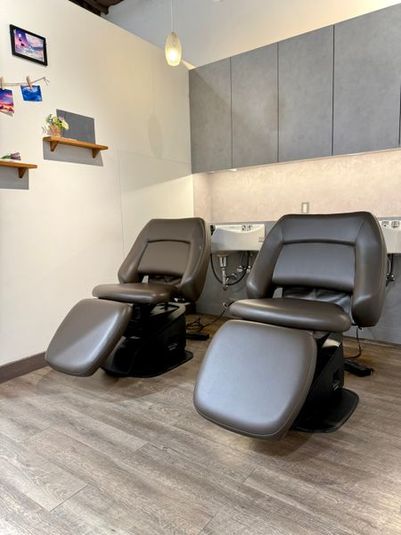 間隔広々、落ち着きスペース☆ - イマージアクト綱島店