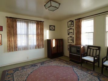 和洋折衷の美しいインテリアの2階ルーム - クロア伊豆高原 撮影専用ハウススタジオ 庭付き一軒家3階建『クロア伊豆高原』の室内の写真