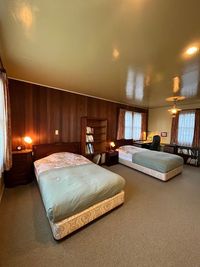 落ち着いた雰囲気の2階寝室 - クロア伊豆高原 撮影専用ハウススタジオ 庭付き一軒家3階建『クロア伊豆高原』の室内の写真