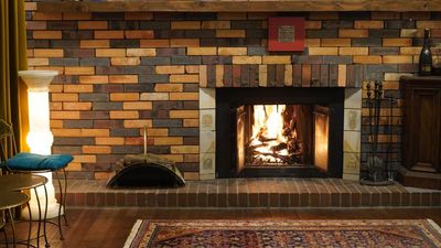 1階 暖炉 - クロア伊豆高原 撮影専用ハウススタジオ 庭付き一軒家3階建『クロア伊豆高原』の室内の写真