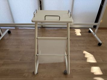 プロジェクター台 - UTILITY会議室・研修ルーム 貸し会議室、研修室の設備の写真