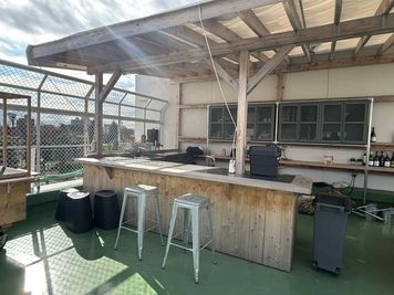 FARMに併設されたオープンキッチン - ART FARM IKEJIRIの室内の写真