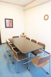 鈴鹿カルチャーステーション　SCS 会議室中の室内の写真