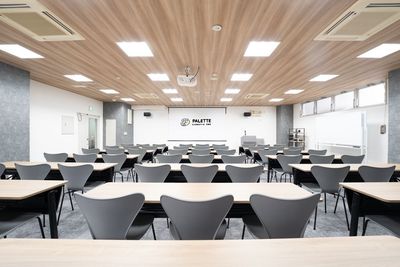 🎉オープン価格‼️着席81名🪑六本木駅2分❗️司会台・マイクなどの設備完備✨飲食🉑土足🆗洗練された上質空間🌿 - レンタルスペース/Palette六本木店