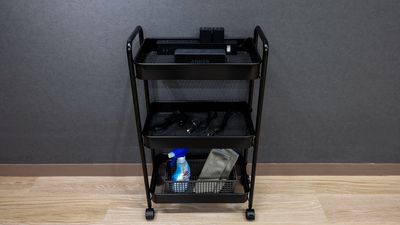 Bluetoothスピーカー・充電コード・延長コード・鏡拭用クロス・洗剤 - レンタルスペースCLOVER レンタルダンススタジオ　CLOVER二条駅店の設備の写真