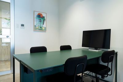 吉祥寺★会議室。親密なコミュニティ感と、商業施設ならではのオープンな空気感が共存する空間。  - MIDORI.so Kichijoji