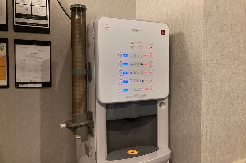 コワーキングスペース【会話可能エリア】 - THE HUB 神田小川町