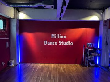 (昼間がお得!!)【JR千葉徒歩8分】⭐深夜利用に最適 ダンス練習に最適 高速WI-FI📱 動画撮影・配信◎ - Studio Million Chiba 汐見丘地下スタジオ