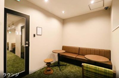 THE HUB SOLO 恵比寿 コワーキングスペース【会話可能エリア】の室内の写真