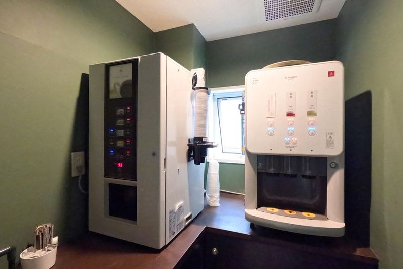 コワーキングスペース【会話禁止エリア】 - THE HUB 新宿