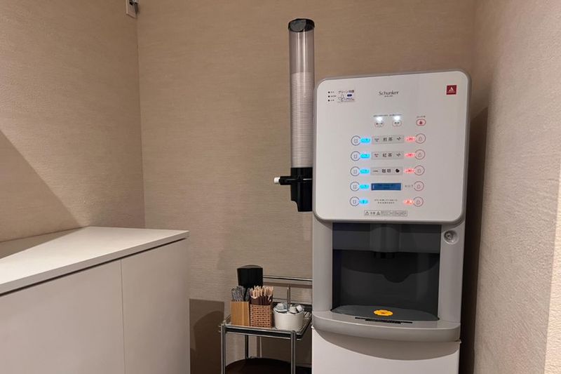 コワーキングスペース【会話可能エリア】 - THE HUB 大阪江坂