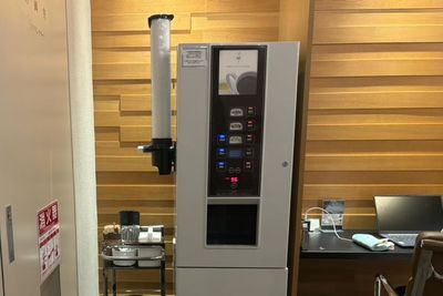 THE HUB 大阪本町 コワーキングスペース【会話可能エリア】の室内の写真