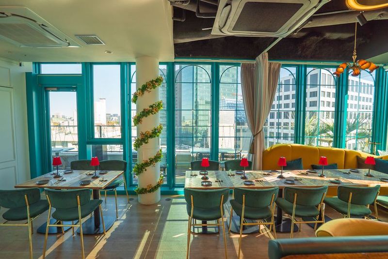 THE MIURA ROOFTOP TERRACE - THE MIURA ROOFTOP TERRACE