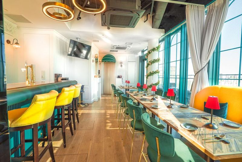 デザイン会社監修の洗練された空間 - THE MIURA ROOFTOP TERRACE THE MIURA ROOFTOP TERRACEの室内の写真