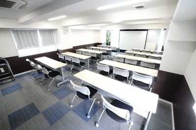 ＜UPオフィス高輪台大会議室＞高輪台駅徒歩1分🚃35名収容🪑光回線Wi-Fi📶会議/研修/セミナー/ワークショップ - 【UPオフィス高輪台】