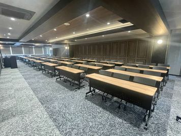 【メインフロア】 - TIME SHARING 新橋駅前5F（銀座口）の室内の写真