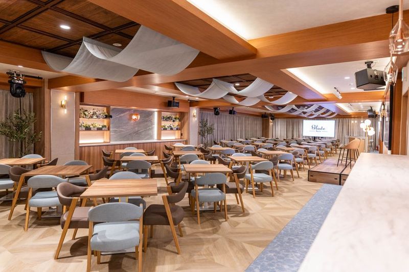 【メインフロア】 - グレイドパーク 新橋駅前7F（銀座口）の室内の写真