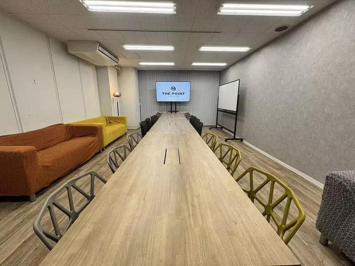 THE POINT新橋｜レンタルスペース「エミール・ガレ」 - ワンコイン会議室 新橋