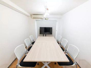ワンコイン会議室 池袋の室内の写真