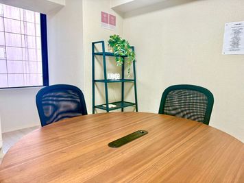 NODE SHIBUYA 渋谷４分💡4名席ワークスペース📖の室内の写真