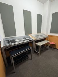 エレクトーン2台完備のお部屋です！ - 河渡総合センター